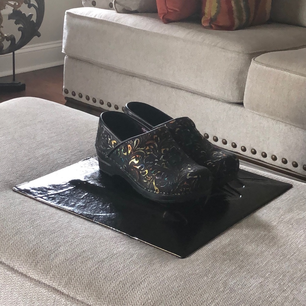 Size 38 sanita clogs